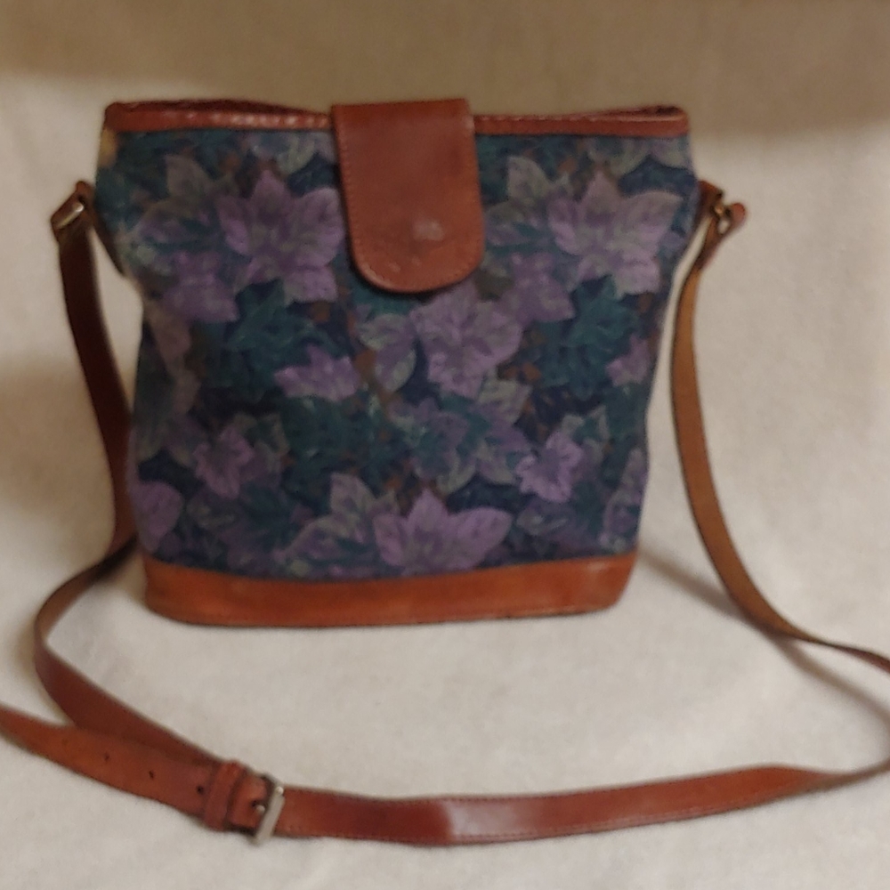 Vintag crossbody. Beautiful bag - Picture 1 of 15